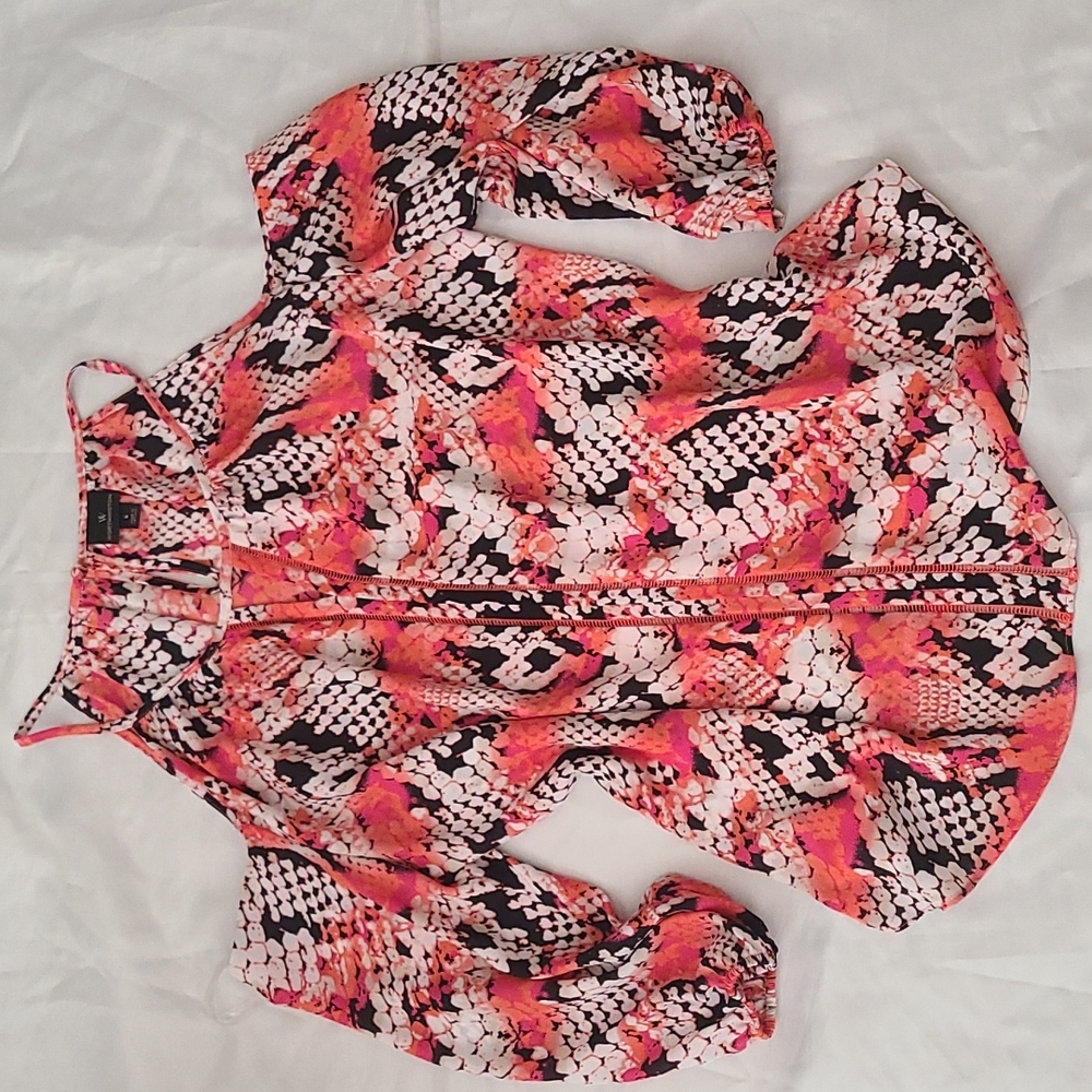 🎈Beautiful Cold Shoulder Blouse🎈$5 Buy 4 Or More